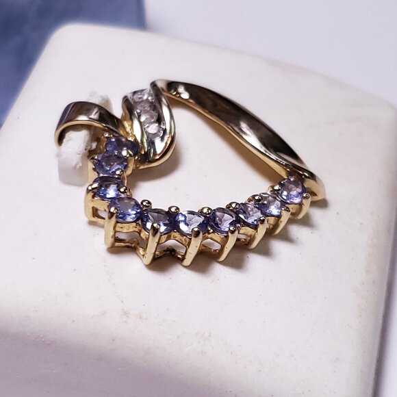 Estate .44cttw Natural Tazanite/Diamond Polished 10Kt Y/Gold Heart Pendant#22496